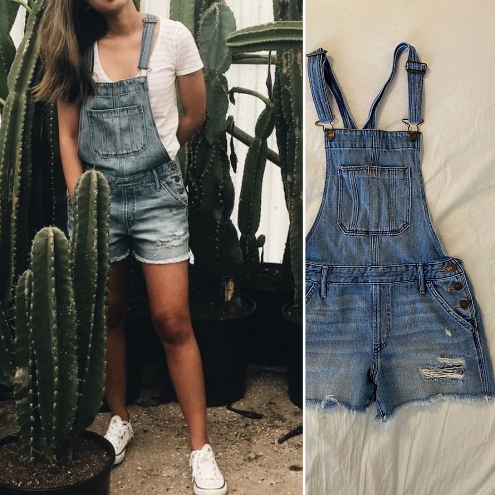 Oversized Denim Overall Shorts Abercrombie & Fitch